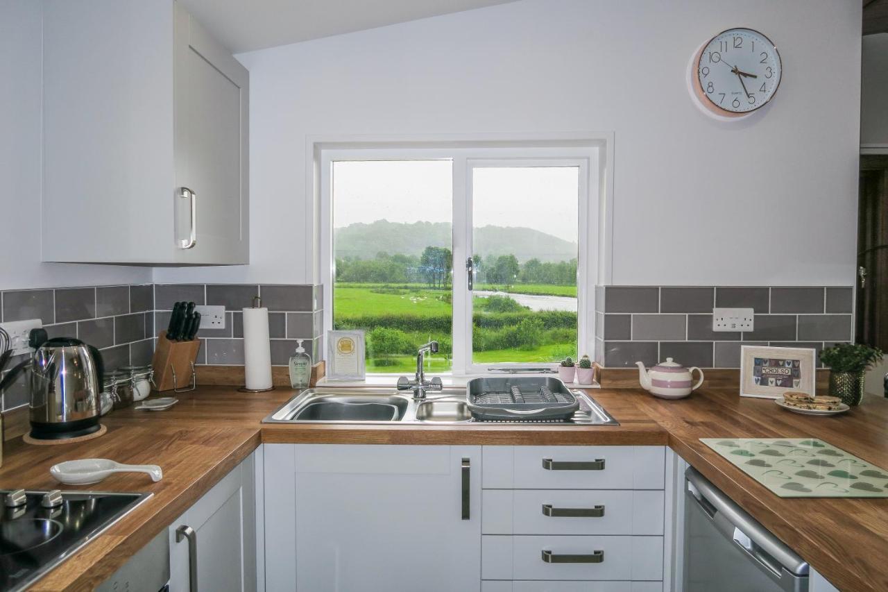 Riverside In Heart Of Lampeter, West Wales Chalet